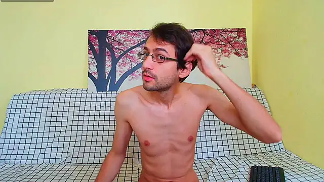 Snapshot of HungEddy chatting on 09-12-25, 06:02 HungEddy online show from 09-12-25, 06:02