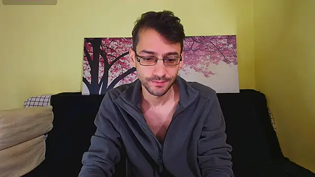 Snapshot of HungEddy chatting on 10-14-25, 08:53 HungEddy online show from 10-14-25, 08:53