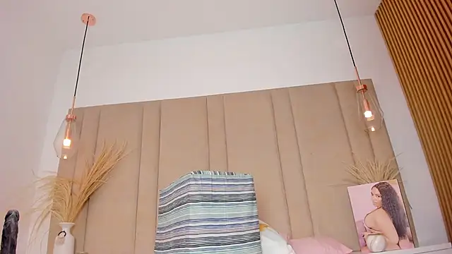 SabrinaAlcantara1 online show from 02-11-25, 12:06