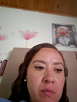 Snapshot of RenataSexy_ chatting on 03-17-26, 05:27 RenataSexy online show from 03-17-26, 05:27
