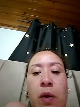 Snapshot of RenataSexy_ chatting on 05-12-26, 01:36 RenataSexy online show from 05-12-26, 01:36