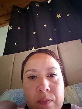 Snapshot of RenataSexy_ chatting on 06-10-26, 06:18 RenataSexy online show from 06-10-26, 06:18