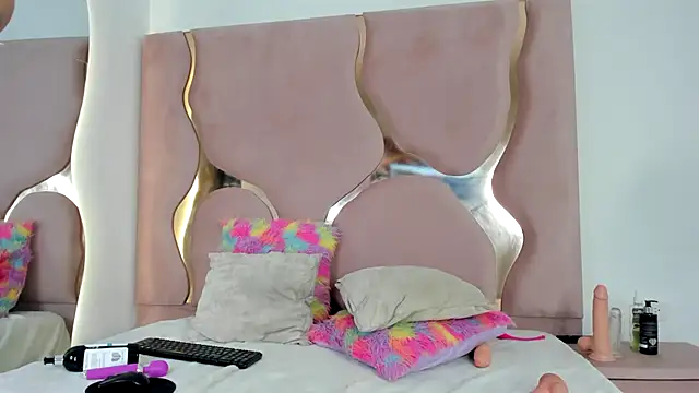 Sofia-candyht online show from 02-26-25, 03:21