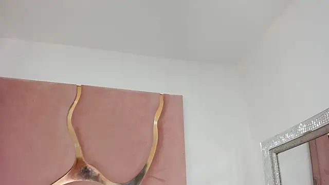 Sofia-candyht online show from 03-26-26, 08:14