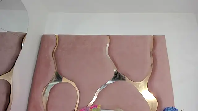 Sofia-candyht online show from 04-26-26, 08:39