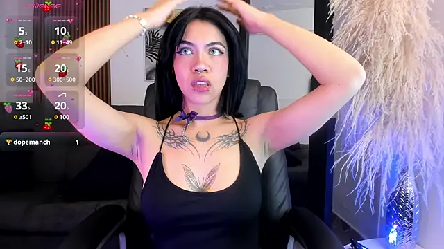 Snapshot of Gianna_foxy chatting on 12-05-24, 04:53 Gianna foxy online show from 12-05-24, 04:53