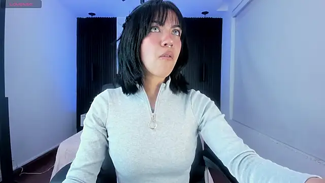 Snapshot of Gianna_foxy chatting on 01-11-25, 06:35 Gianna foxy online show from 01-11-25, 06:35