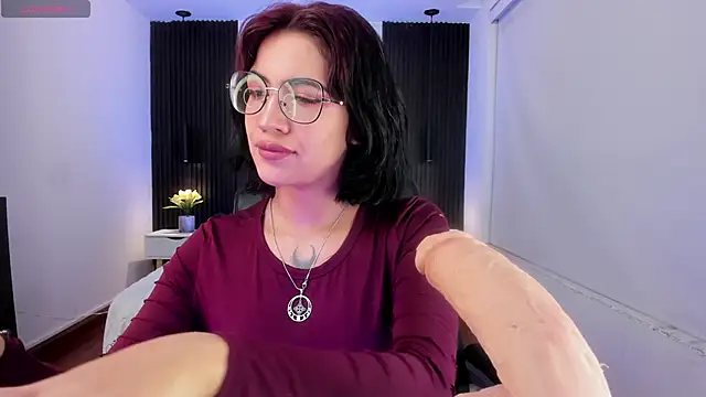 Snapshot of Gianna_foxy chatting on 03-12-25, 05:24 Gianna foxy online show from 03-12-25, 05:24