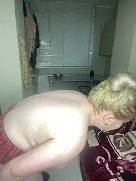 BrigitDani  online show from 01-31-25, 01:34