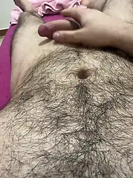 Snapshot of TheArabicGuyx chatting on 06-12-26, 04:44 TheArabicGuyx online show from 06-12-26, 04:44