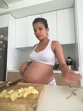 Snapshot of adop_me__ chatting on 12-06-24, 06:50 adop me online show from 12-06-24, 06:50