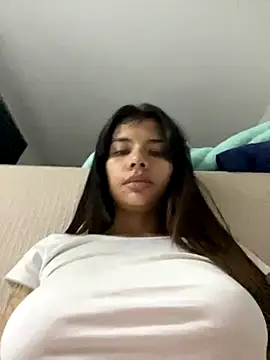 Snapshot of adop_me__ chatting on 09-21-25, 03:30 adop me online show from 09-21-25, 03:30