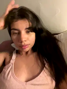 Snapshot of adop_me__ chatting on 10-12-25, 05:06 adop me online show from 10-12-25, 05:06