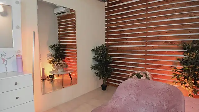 Sapphire Venuss online show from 01-31-25, 10:10