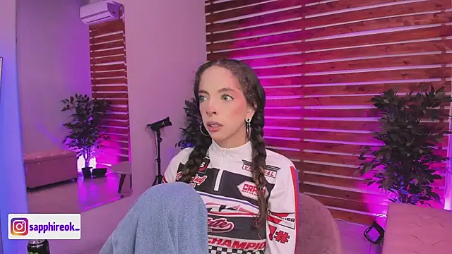 Sapphire Venuss online show from 11-28-25, 01:19