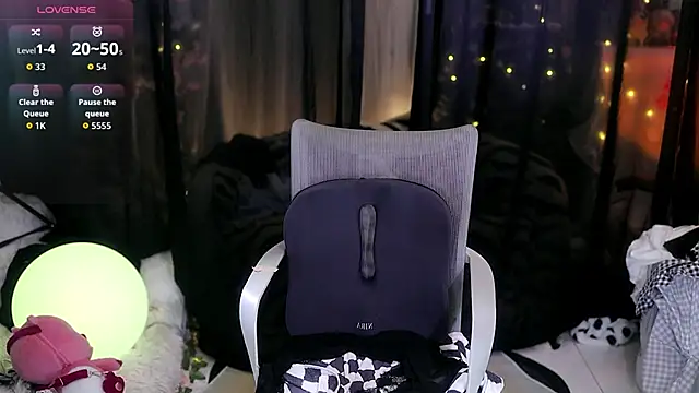 Snapshot of Evajoannana chatting on 09-26-25, 01:37 Evajoannana online show from 09-26-25, 01:37