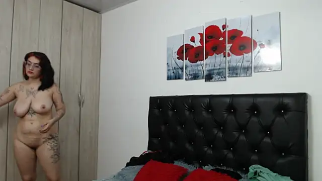 Snapshot of lily_f00x chatting on 11-27-25, 12:29 lily f00x online show from 11-27-25, 12:29