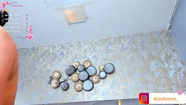 Snapshot of KimDevinne chatting on 01-22-25, 02:59 KimDevinne online show from 01-22-25, 02:59