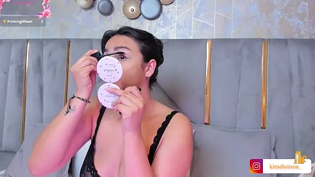 Snapshot of KimDevinne chatting on 03-19-25, 03:09 KimDevinne online show from 03-19-25, 03:09