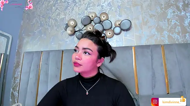 Snapshot of KimDevinne chatting on 09-10-25, 02:55 KimDevinne online show from 09-10-25, 02:55