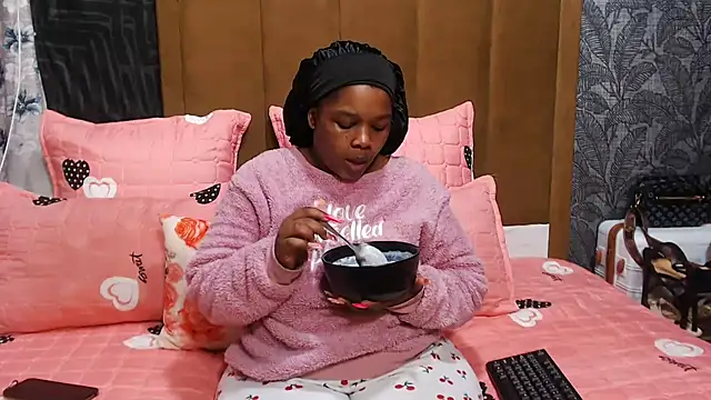 BigbootyNickyx online show from 04-24-26, 07:16