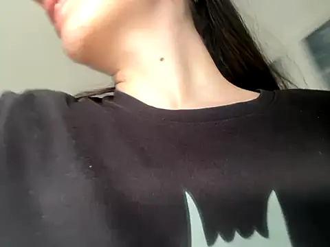 lunitayliam online show from 10-09-25, 06:17