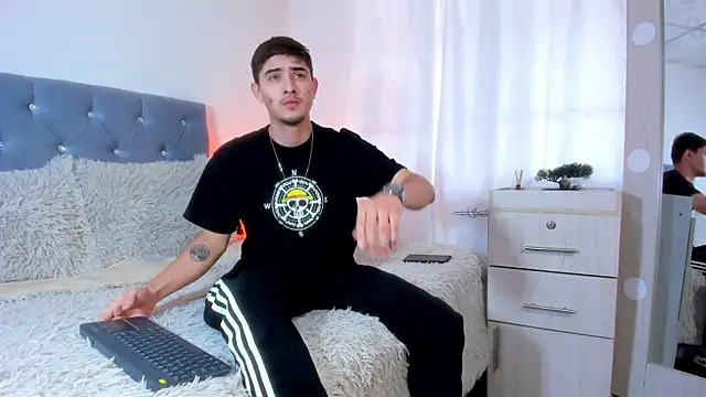 PhilipRich online show from 09-08-25, 05:56