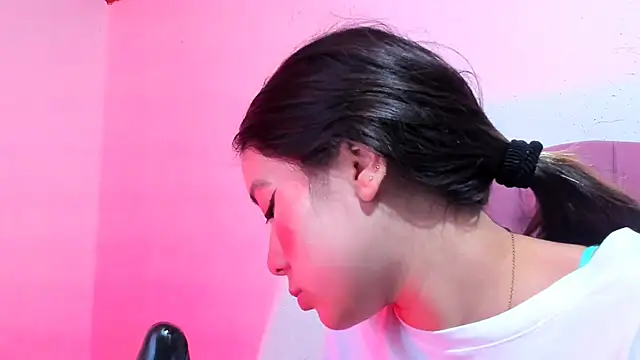 teffy lee online show from 12-12-24, 10:42