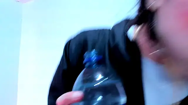 teffy lee online show from 12-29-24, 08:26