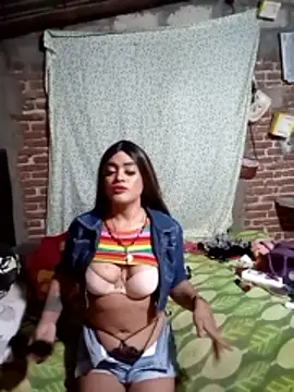 yovana13 online show from 12-15-25, 11:31