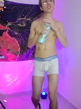 Snapshot of Im_Oliverpark chatting on 09-17-25, 11:06 Im Oliverpark online show from 09-17-25, 11:06