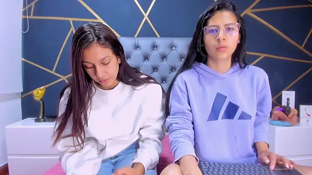 Snapshot of Luci_And_Sofi chatting on 02-04-25, 01:59 Luci And Sofi online show from 02-04-25, 01:59