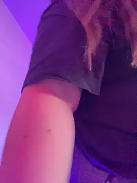 Chloee ep online show from 12-13-24, 08:37