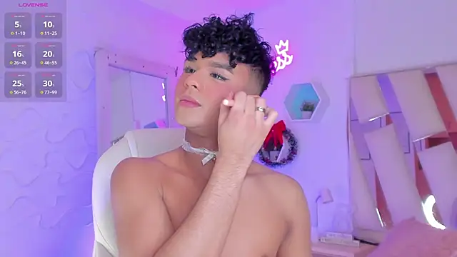 Snapshot of EthanCollens chatting on 12-27-24, 12:39 EthanCollens online show from 12-27-24, 12:39