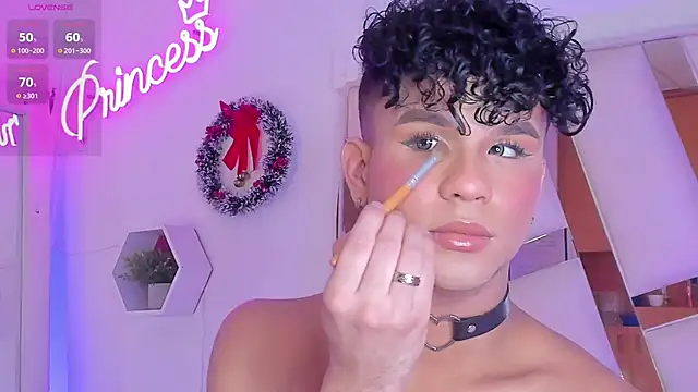 Snapshot of EthanCollens chatting on 12-28-24, 10:02 EthanCollens online show from 12-28-24, 10:02