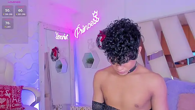 Snapshot of EthanCollens chatting on 12-29-24, 01:13 EthanCollens online show from 12-29-24, 01:13