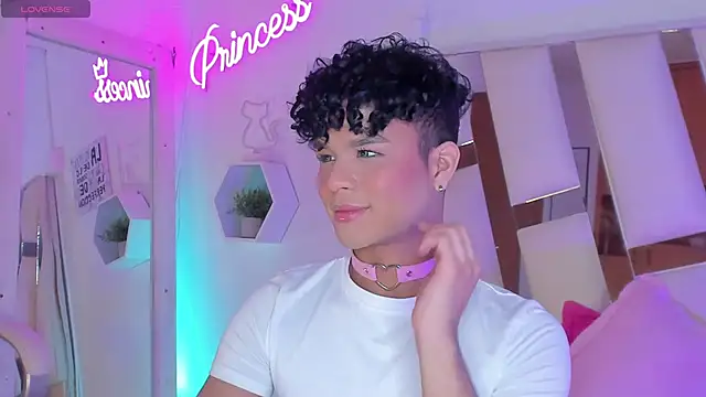 Snapshot of EthanCollens chatting on 01-14-25, 09:51 EthanCollens online show from 01-14-25, 09:51