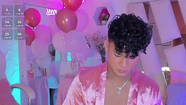 Snapshot of EthanCollens chatting on 01-25-25, 09:14 EthanCollens online show from 01-25-25, 09:14