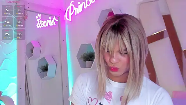 Snapshot of EthanCollens chatting on 01-31-25, 12:39 EthanCollens online show from 01-31-25, 12:39