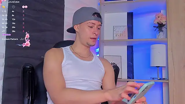 JadeSmiith  online show from 12-14-24, 09:56