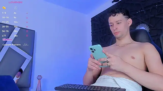 JadeSmiith  online show from 12-27-24, 09:43