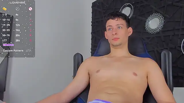 JadeSmiith  online show from 01-07-25, 08:31