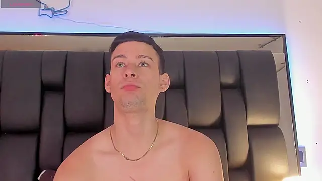 JadeSmiith  online show from 02-10-25, 08:42