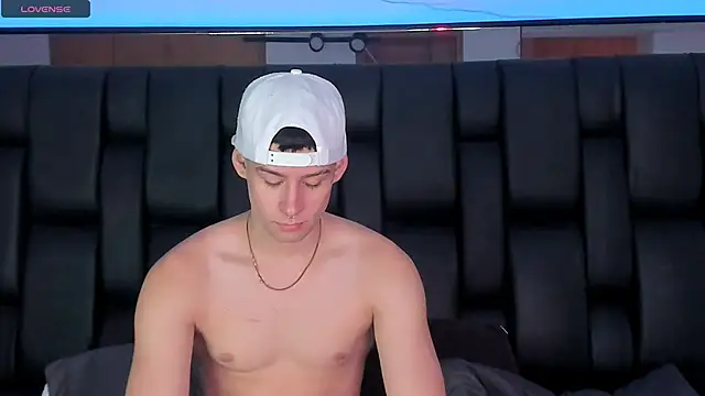 JadeSmiith  online show from 02-14-25, 09:32