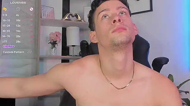 JadeSmiith  online show from 02-20-25, 01:25