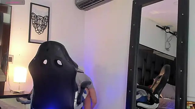 JadeSmiith  online show from 03-08-25, 10:34