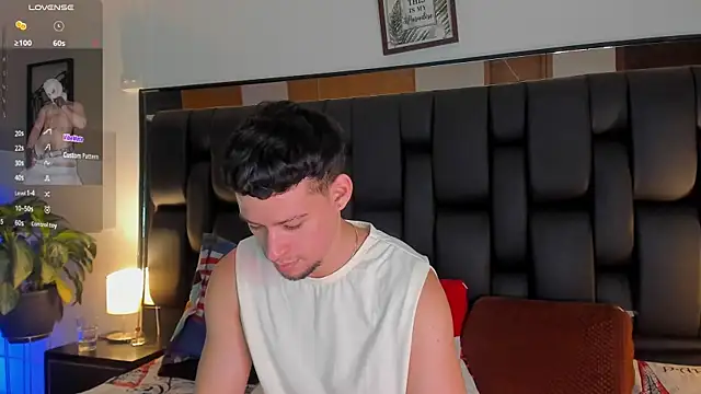 JadeSmiith  online show from 10-18-25, 10:21