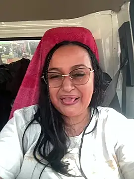 Gia Nahomi online show from 12-12-24, 03:59