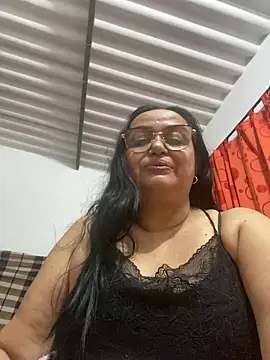 Gia Nahomi online show from 01-06-25, 04:04