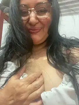 Gia Nahomi online show from 01-07-25, 11:24